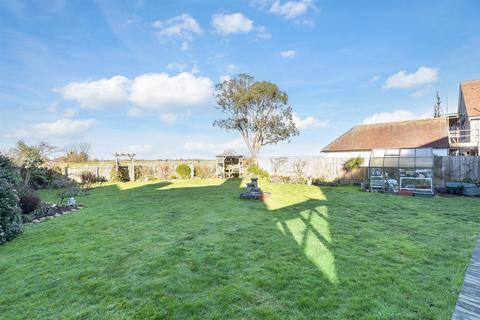 Links Cottage Madeira Road, Littlestone, New Romney, TN28 8QX