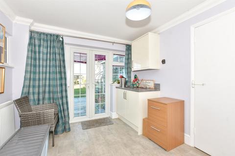 Links Cottage Madeira Road, Littlestone, New Romney, TN28 8QX