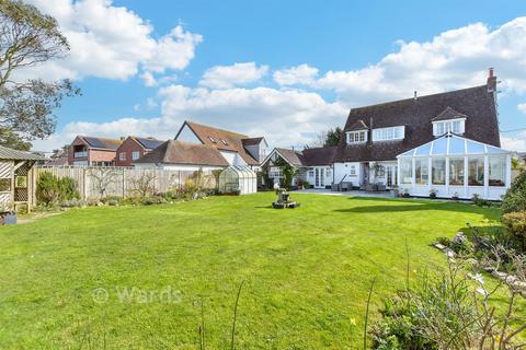 4 bedroom detached house for sale, Madeira Road, Littlestone, New Romney, Kent