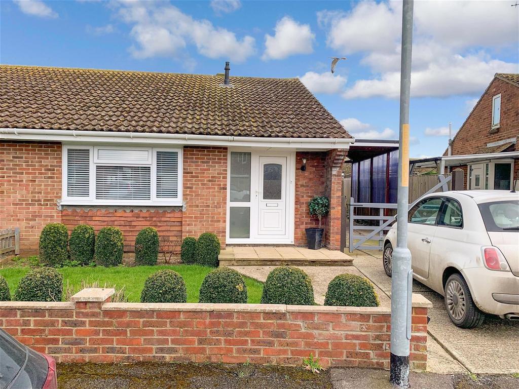 Beechwood Close, St. Marys Bay, Kent 2 bed semidetached bungalow for