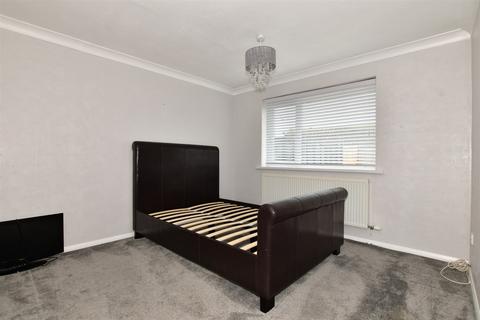 33 Beechwood Close, St Marys Bay, Romney Marsh, TN29 0XF