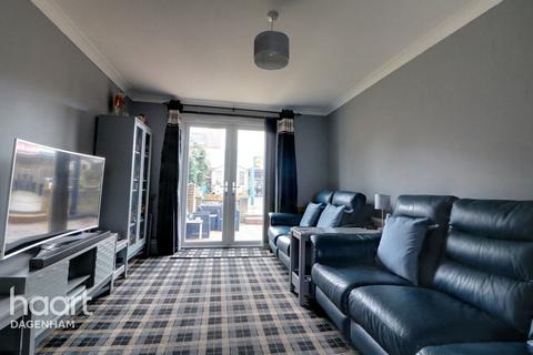 16 Reede Road, Dagenham, RM10 8DP