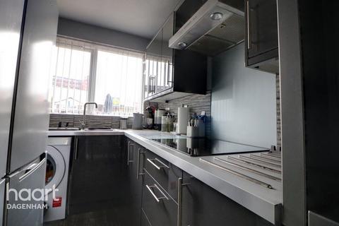 16 Reede Road, Dagenham, RM10 8DP