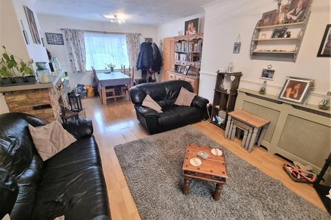 47 Hamilton Close, Feltham, TW13 4PT