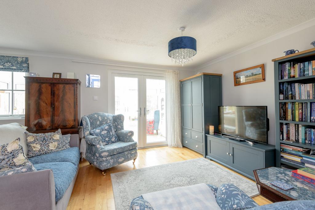 43 Longstone Avenue, East Linton, East Lothian, EH40 3BS 3 bed detached