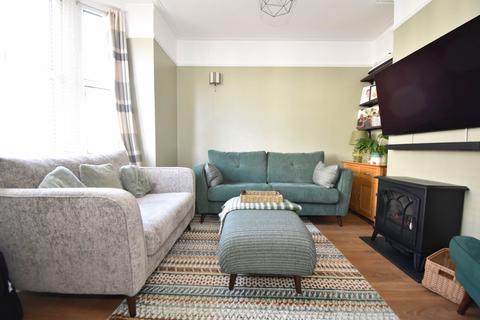 4 bedroom terraced house for sale, Sydney Road, Gosport