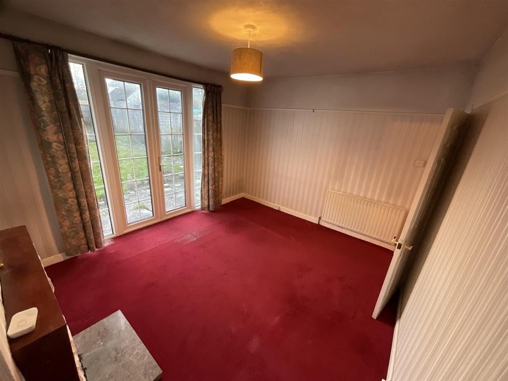 Filby Road, Chessington, Surrey 2 bed semidetached bungalow £450,000