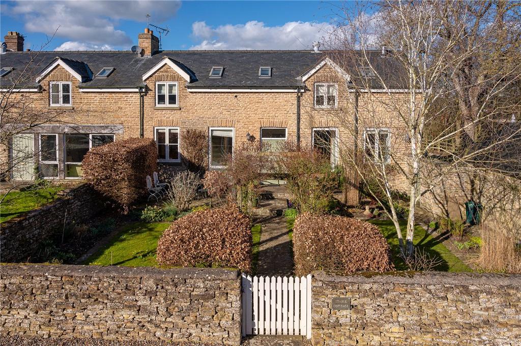 Cliffe Mews, Terrington, York, North Yorkshire, YO60 4 bed semi