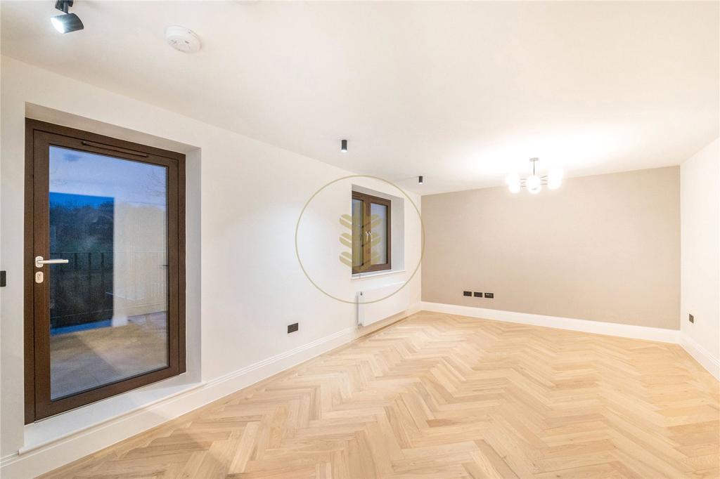 Shakespeare Road, Mill Hill, London, NW7 2 bed apartment £2,102 pcm