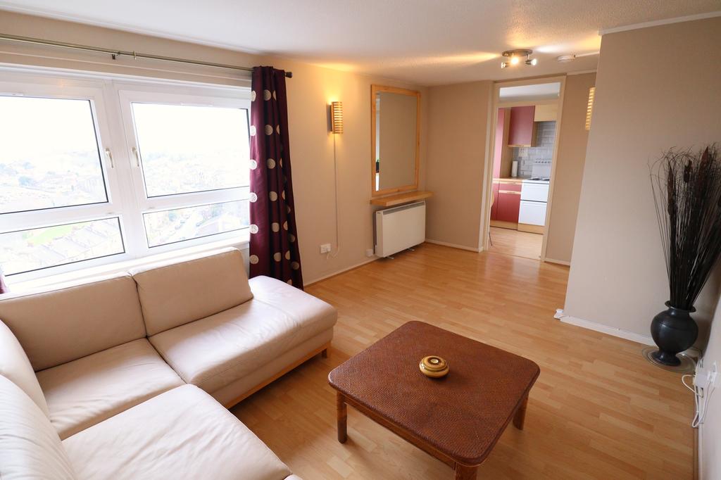 Cathkinview Place, Glasgow G42 1 bed flat £45,000