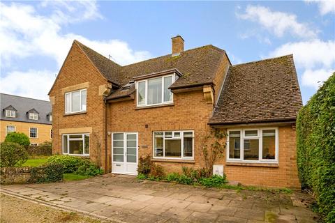 4 bedroom detached house to rent, Hospital Road, Moreton-in-Marsh, Gloucestershire, GL56