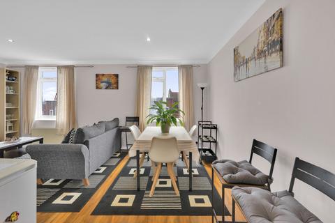 2 bedroom flat for sale, Windsor Road, Worcester Park