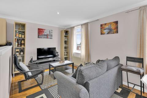 2 bedroom flat for sale, Windsor Road, Worcester Park