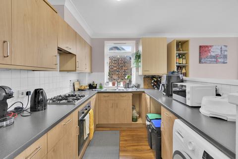 2 bedroom flat for sale, Windsor Road, Worcester Park