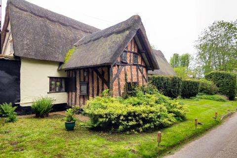 4 bedroom detached house for sale, Bunwell, Norwich