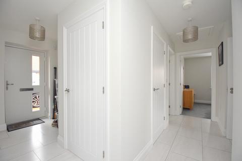 9 Dunningham Drive, Raydon, Ipswich, IP7 5FN