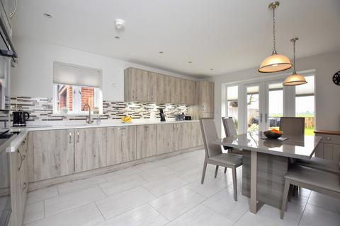 9 Dunningham Drive, Raydon, Ipswich, IP7 5FN