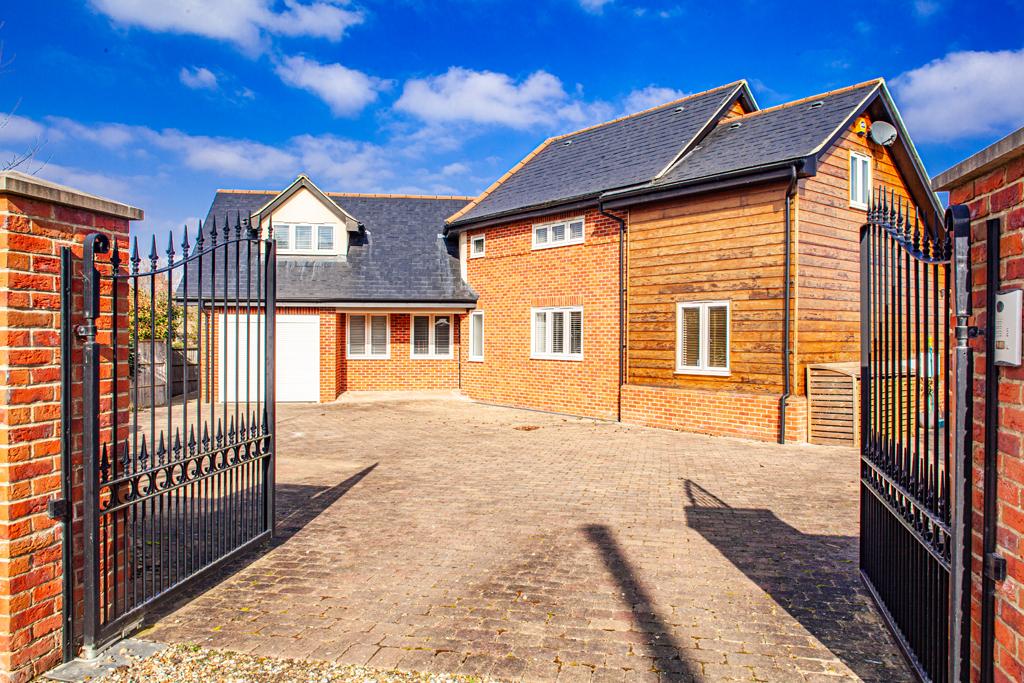 Hill Rise, South Stoke, RG8 4 bed detached house for sale £1,100,000