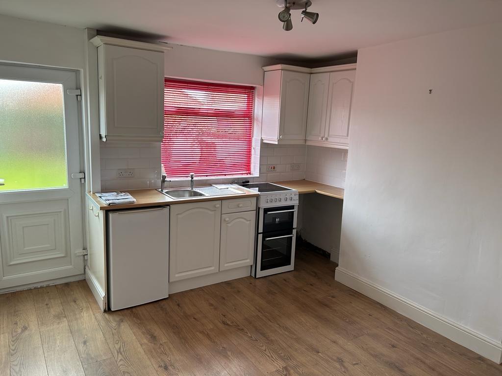 Nursery Road, Barnton 2 bed end of terrace house £595 pcm (£137 pw)