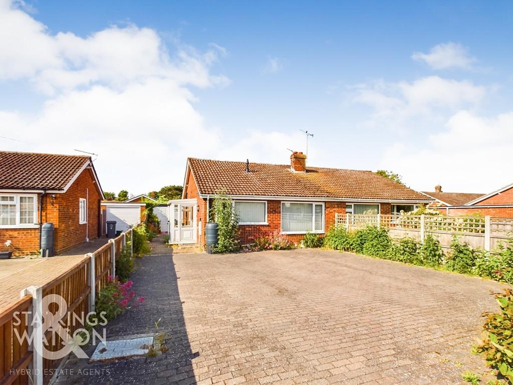 Clarkson Road, Lingwood, Norwich 2 bed semidetached bungalow for sale