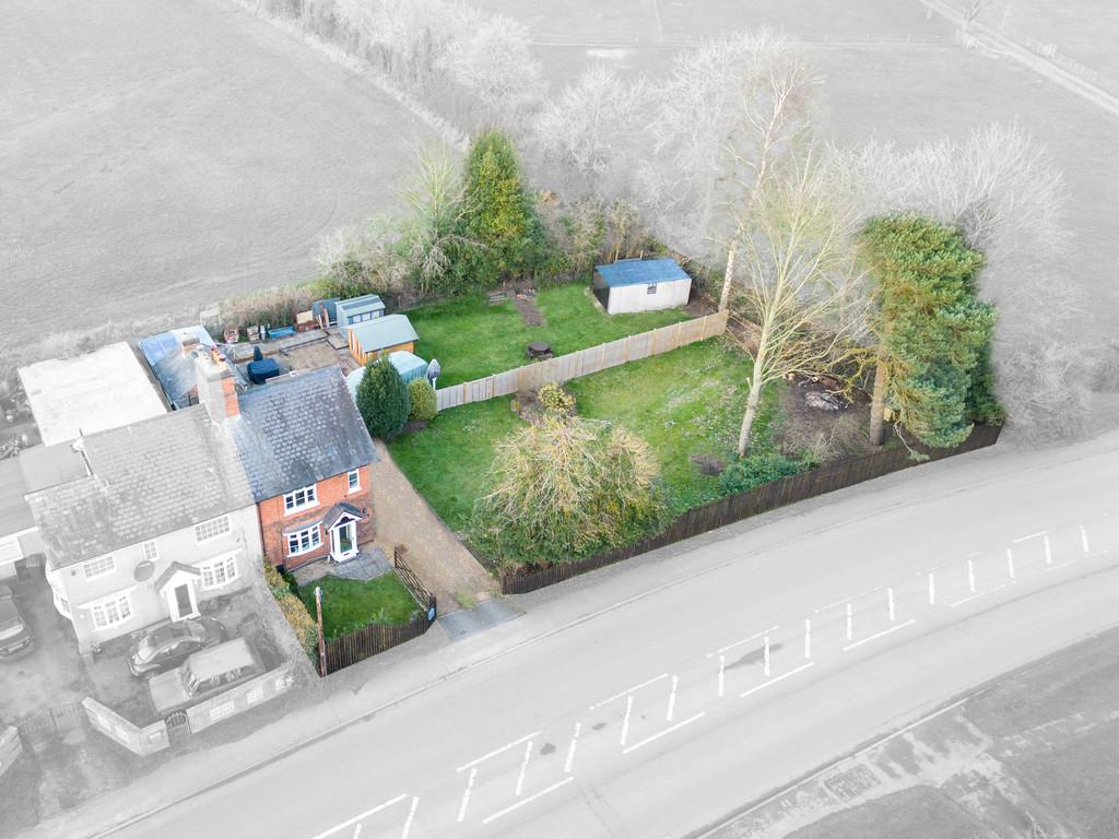 Coventry Road, Dunchurch, CV22 6RE 2 bed semidetached house for sale