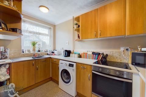 4 bedroom terraced house for sale, Beeching Close, Norwich