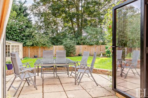 28 Valleyview Drive, Rushmere St Andrew, Ipswich, IP4 5UW