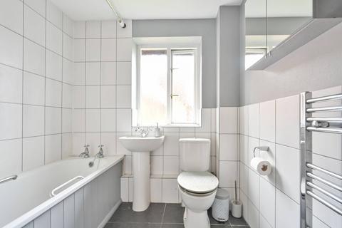 433 Park Road, Kingston Upon Thames, KT2 5RL