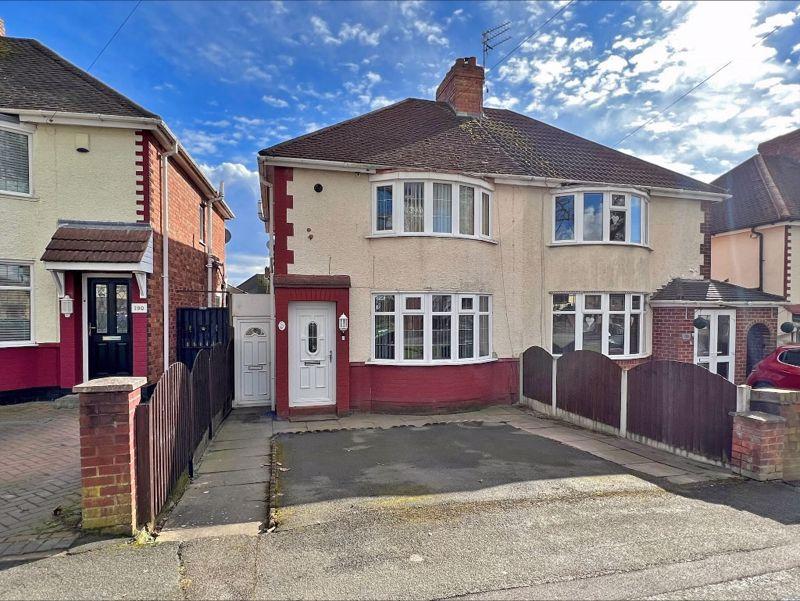 Park Lane, WOLVERHAMPTON 2 bed semidetached house £190,000