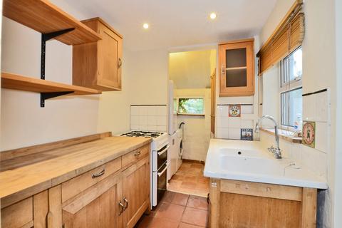 2 bedroom terraced house to rent, Eaton Road, Cambelrey