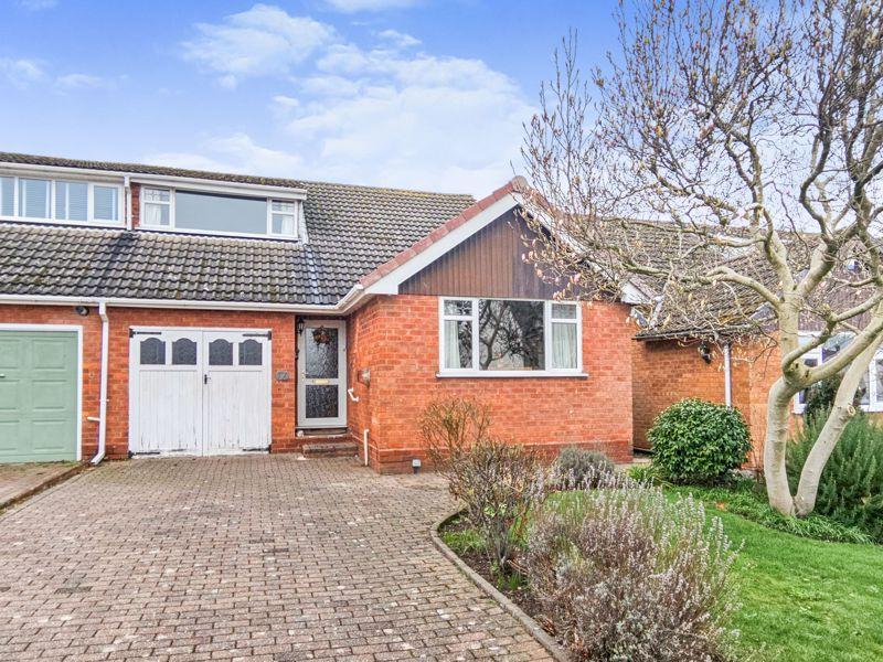 Morley Road, Burntwood, WS7 2DE 3 bed semidetached house £250,000