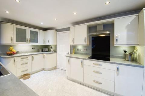 51 Afon Close, New Inn, Pontypool, NP4 0QF