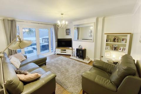 51 Afon Close, New Inn, Pontypool, NP4 0QF