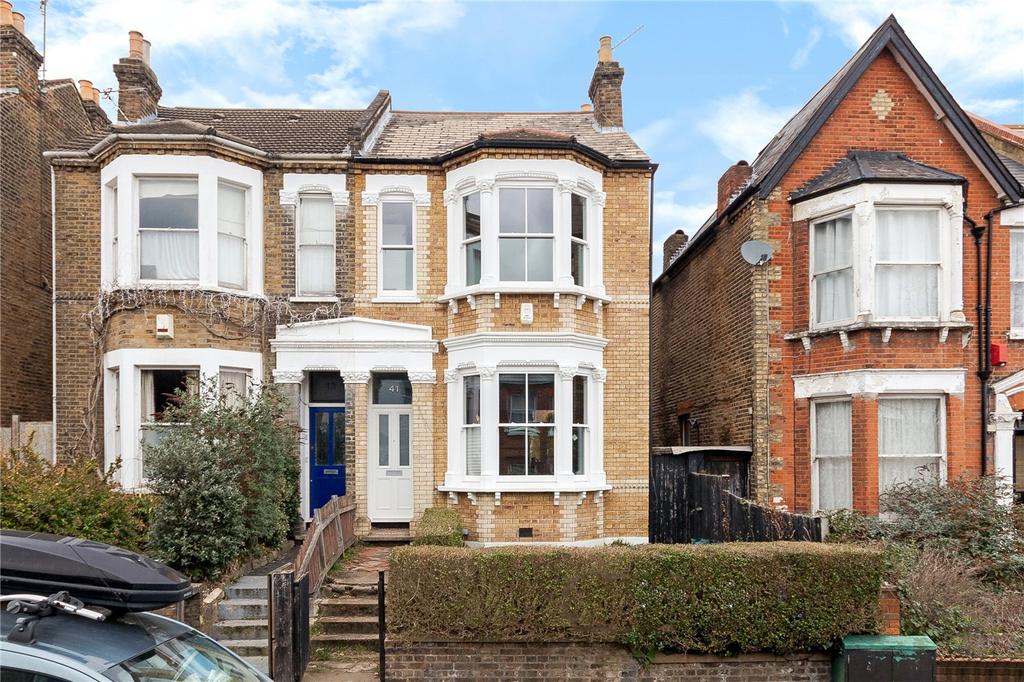 St Julians Farm Rd, West Norwood, London, SE27 4 bed semidetached