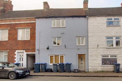 4 bedroom terraced house to rent, Newtown, Trowbridge