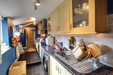 4 bedroom terraced house to rent, Newtown, Trowbridge