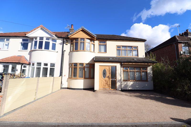 Larch Avenue, Penketh, WA5 3 bed semidetached house for sale £263,000
