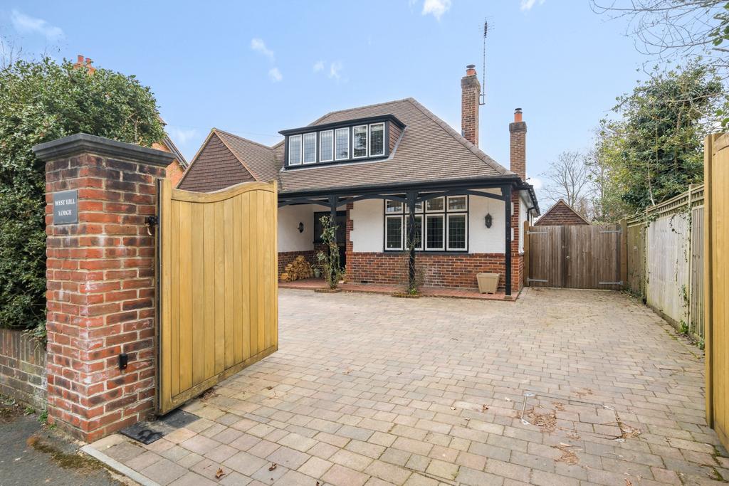 WOKING 2 bed detached bungalow for sale £900,000