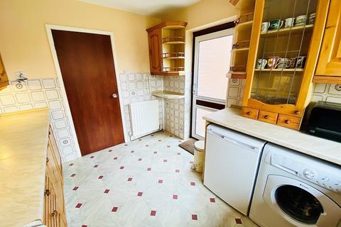 2 Vicarage Road, Formby, Liverpool, L37 1XT