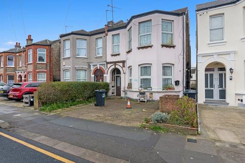 1 bedroom flat for sale, Balfour Road, Ilford, IG1