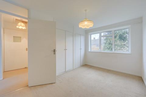 51 Burnt Ash Road, London, SE12 8RF
