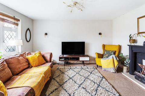 88 Crouch House Road, Edenbridge, TN8 5EP