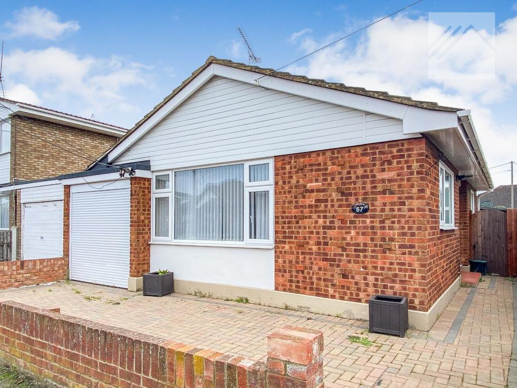 Maurice Road, Canvey Island 1 bed bungalow £270,000