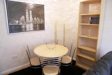 2 bedroom apartment for sale - Whitehall Green, Wortley, Leeds, West Yorkshire