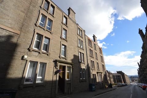 2 bedroom flat to rent, Provost Road, Coldside, Dundee, DD3