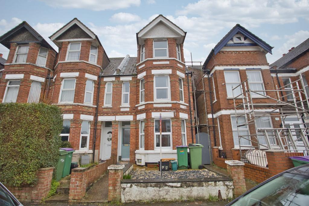 Chart Road, Folkestone, CT19 4 bed end of terrace house for sale £340,000