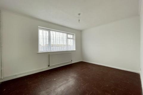 143 Anderida Road, Eastbourne, BN22 0QE