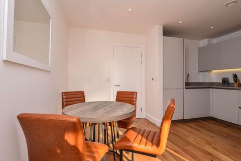 2 bedroom flat to rent, 196 Wornington Road, North Kensington, London