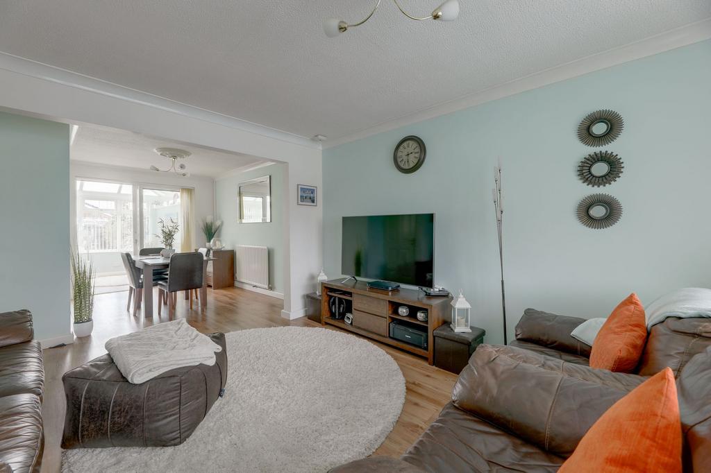 Foredrove Lane, Solihull, B92 3 bed link detached house for sale £335,000
