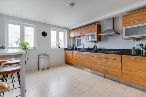 3 bedroom penthouse for sale - Clapham High Street, London, SW4